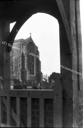 ST MARGARETS E.WINDOW FROM LYCH GATE